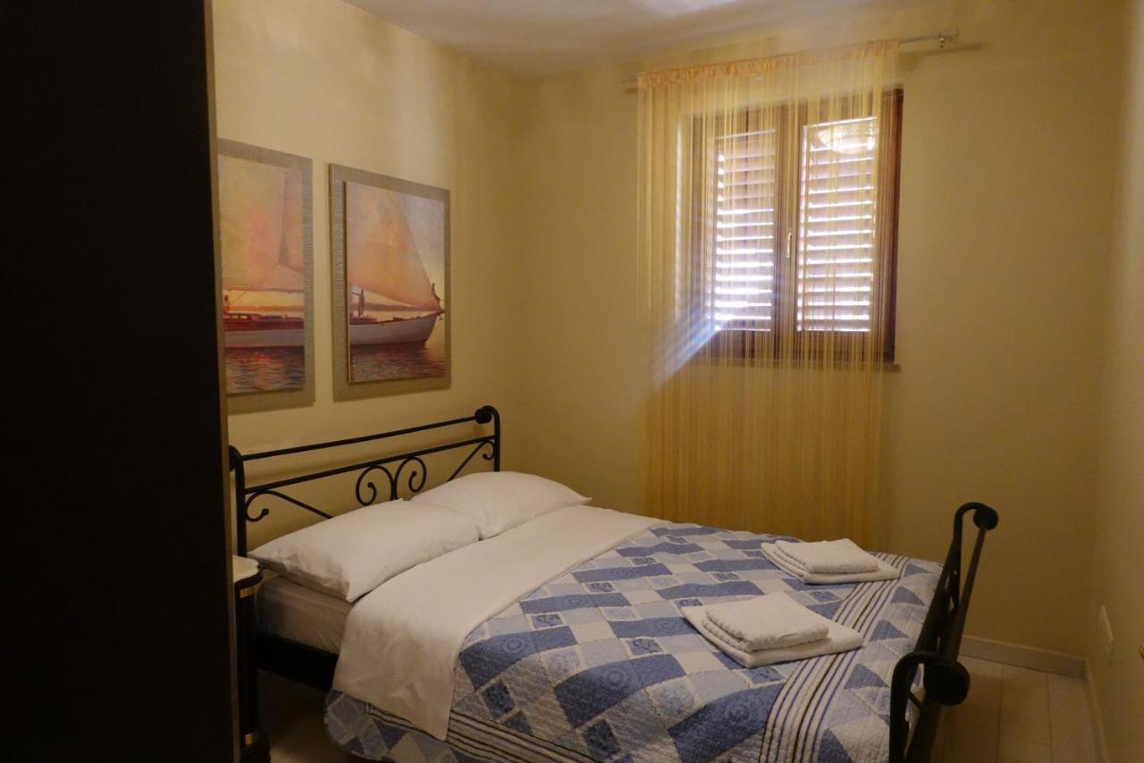 Flora Apartman