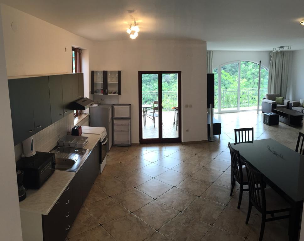 Apartman Flora *
