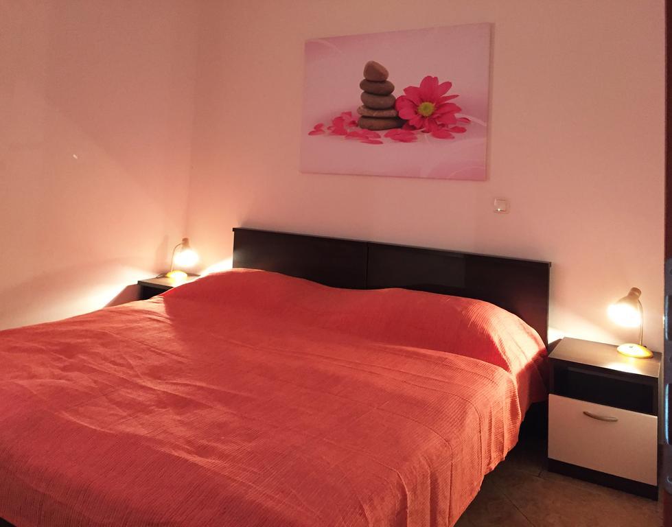Apartman Flora *